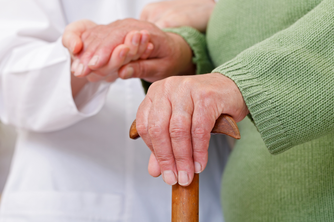 Coming Home Safely: Bathroom and Bedroom Modifications After a Hip Replacement or Fall