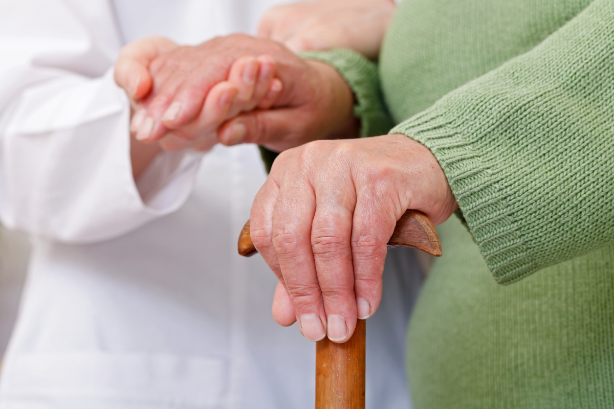 Coming Home Safely: Bathroom and Bedroom Modifications After a Hip Replacement or Fall